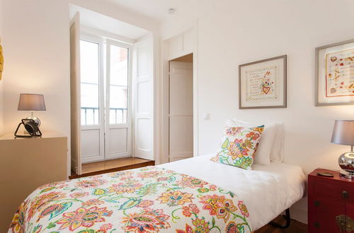 Photo 8 - Stylish Lisbon Apartment in Alfama