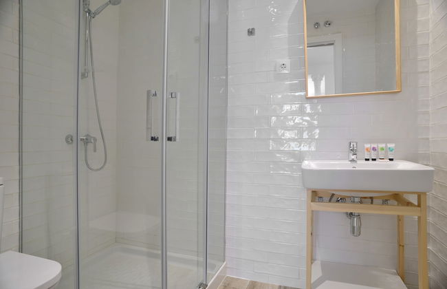NQN Aparts & Suites Madrid - Photo 45