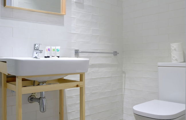 NQN Aparts & Suites Madrid - Photo 42