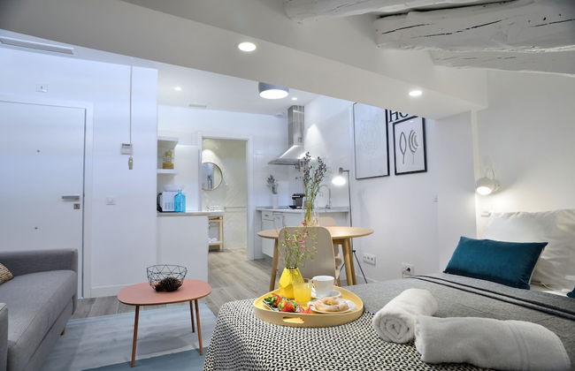 NQN Aparts & Suites Madrid - Photo 6