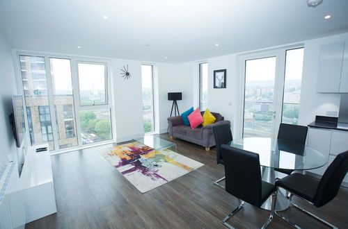 Photo 21 - High view 2 Bedroom apt - Woolwich