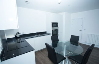 Photo 2 - High view 2 Bedroom apt - Woolwich