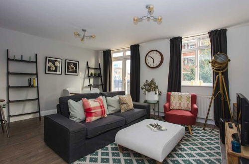 Photo 19 - Lovely 2 Bedroom Flat Near Whitechapel Station