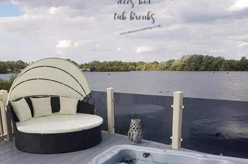 Photo 16 - Lakeside Hot tub Holiday Tattershall Lakes