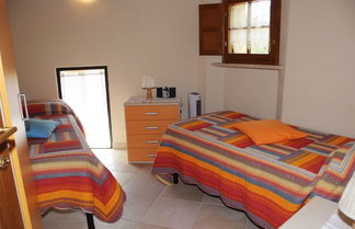 Foto 2 - Wonderful private villa for 4 people with WIFI, pool, A/C, TV, terrace and parking