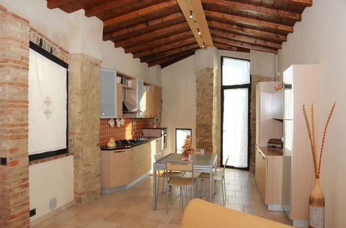 Foto 5 - Wonderful private villa for 4 people with WIFI, pool, A/C, TV, terrace and parking