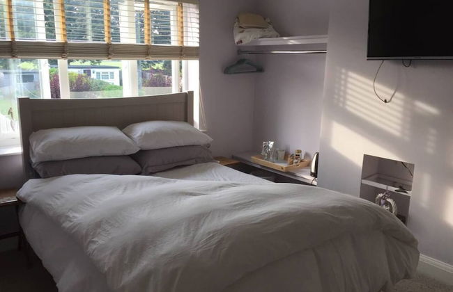Beautiful 3-bed House in Ramsgate - Photo 2
