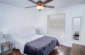 Photo 2 - Explore Pearl 2br/2ba Near DT and Riverwalk