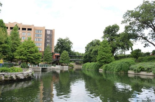 Photo 20 - Awesome Place 2br/2ba Near Downtown and Riverwalk