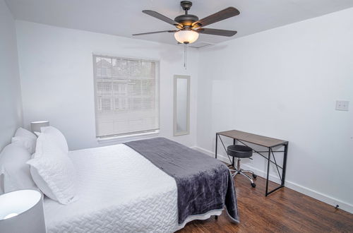 Photo 5 - Explore Pearl 2br/2ba Near DT and Riverwalk