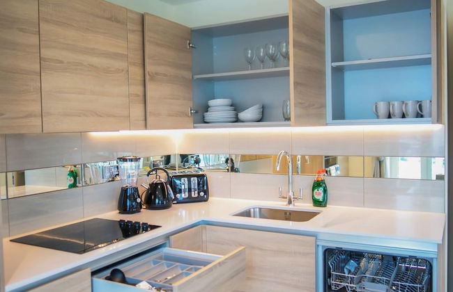 Thames View 2 Bed Apartment With Balcony - Foto 13