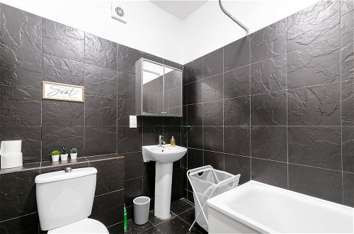 Foto 45 - West Ealing SVD Apt. - 2 Bedroom 2 Bath