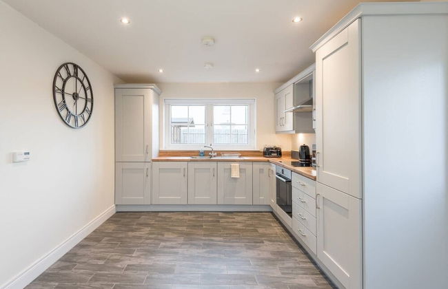 Stylish & Modern 3 Bedroom Home - Foto 6