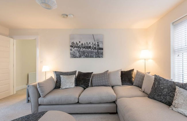 Stylish & Modern 3 Bedroom Home - Foto 11