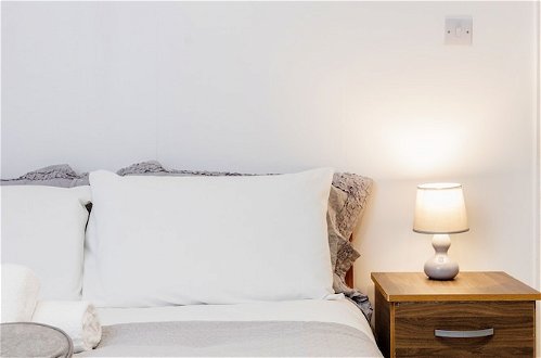 Photo 7 - Charming 1-bed Basement Apartment in Lewisham