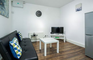 Foto 1 - Charming 1-bed Basement Apartment in Lewisham