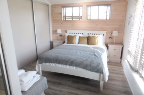 Photo 6 - Spacious 2-bed Lodge in Bury Saint Edmunds