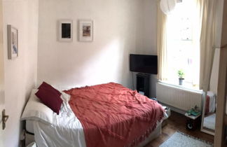 Photo 1 - Charming 3-bed Apartment in London