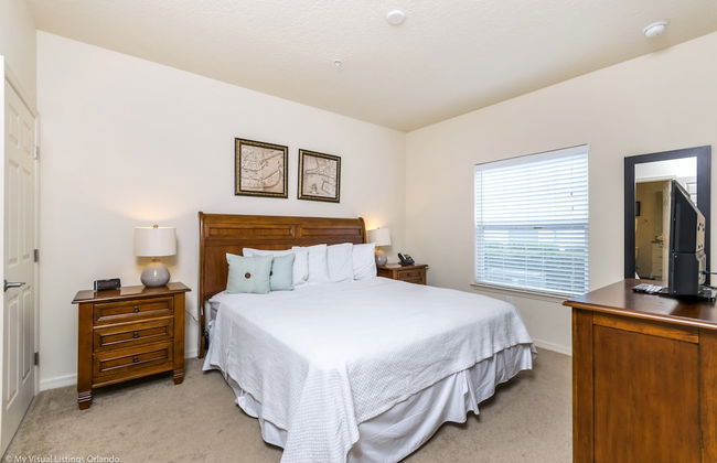 Lucaya Village Resort 4 Bdrm - Photo 1