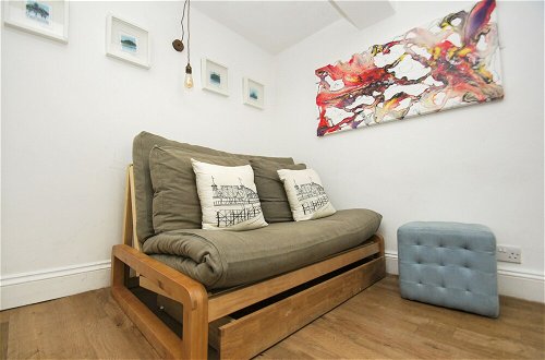 Photo 12 - Pebble Cottage by Brighton Holiday Lets