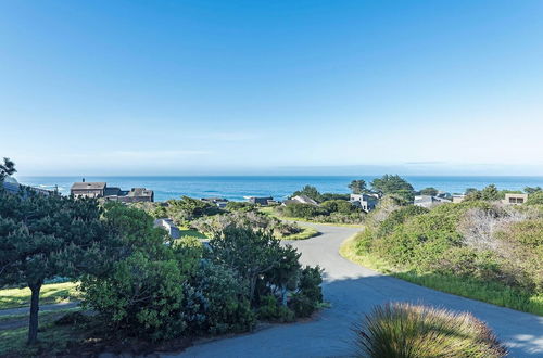 Photo 25 - Viglione Fireplace, Hot Tub, & Ocean Views