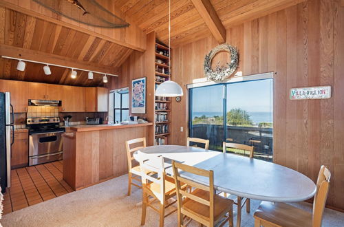 Photo 8 - Viglione Fireplace, Hot Tub, & Ocean Views