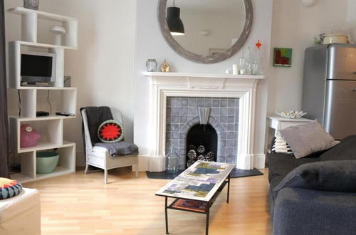 Photo 1 - Trendy 2BD Flat in West Hampstead