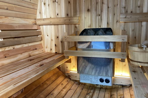 Photo 22 - Contemporary Guest House With Outside Barrel Sauna