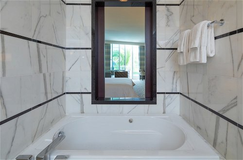 Photo 45 - Fontainebleau Miami Beach Private Luxury Suites