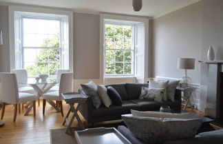 Foto 1 - 4 Bedroom Clock Tower Apartment in Central Edinburgh