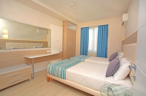 Photo 4 - Vega Green Apart Hotel