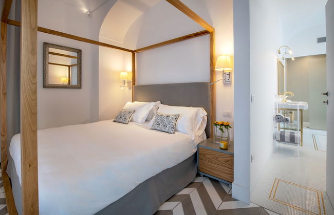 Luxury Suite with Terrace - Photo 1