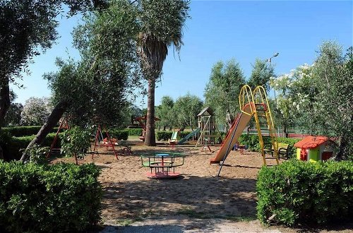 Photo 15 - Villaggio Camping Parco Degli Ulivi