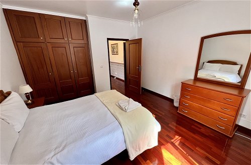 Photo 3 - Classic Tranquil Madeiran 4-bedroom Villa Funchal