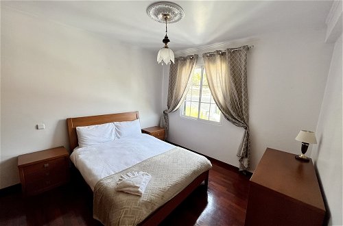 Foto 8 - Classic Tranquil Madeiran 4-bedroom Villa Funchal