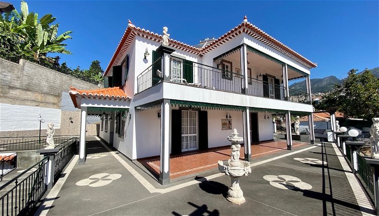 Foto 1 - Classic Tranquil Madeiran 4-bedroom Villa Funchal