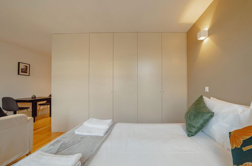 Photo 17 - Legacy Oporto Design Apartment H