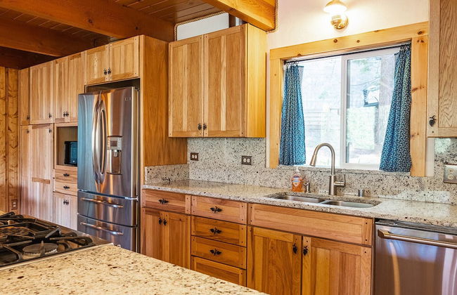 Red House - Minutes to Shaver Lake! - Foto 8