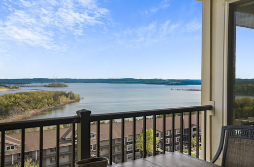 Foto 14 - Happy Place Condo - Stunning Table Rock Lake Views