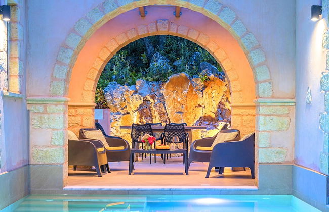 Villa Vardis Heated Pool - Photo 2