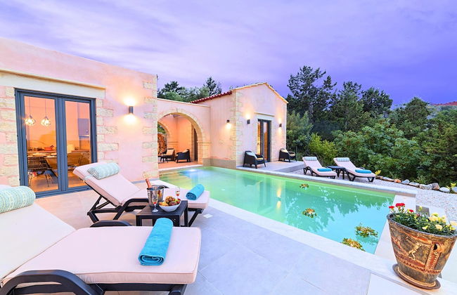 Villa Vardis Heated Pool - Photo 19