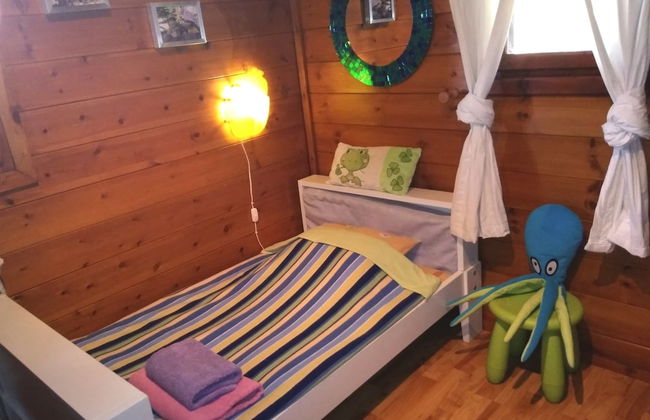 Wooden House near Sea - Photo 11