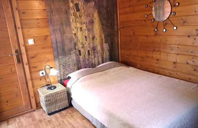 Wooden House near Sea - Photo 2