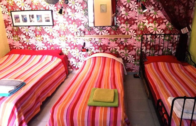 Wooden House near Sea - Photo 4