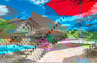 Foto 1 - Quaint Villa in Crikvenica With Pool