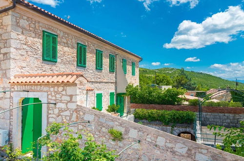 Photo 22 - Quaint Villa in Crikvenica With Pool