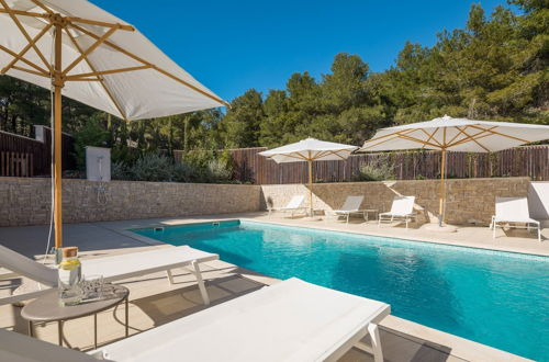 Foto 39 - Luxury Villa Juliet with Heated Pool