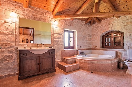 Foto 36 - The Vivian - Luxury Stone Villa