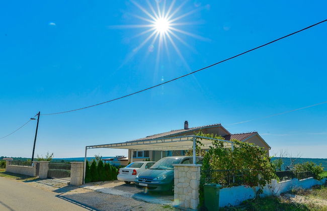 Villa in Debeljak With Private Pool - Foto 3