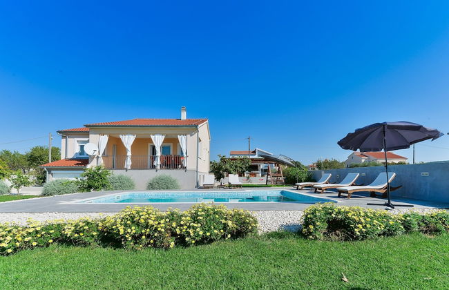 Villa in Debeljak With Private Pool - Foto 1